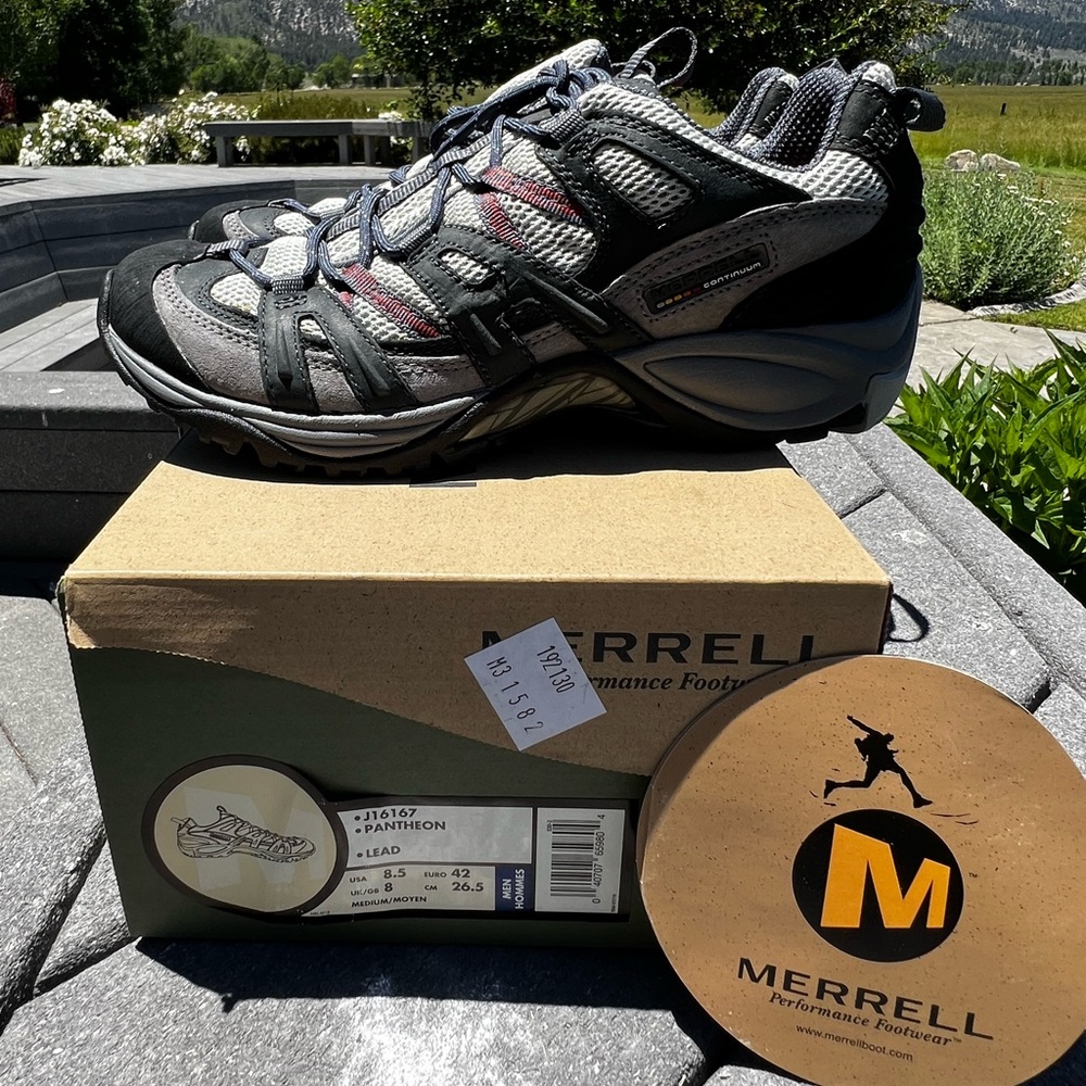 CLEARANCE NWT Men’s Merrell Pantheon Gray Hiking Shoes Size 8.5